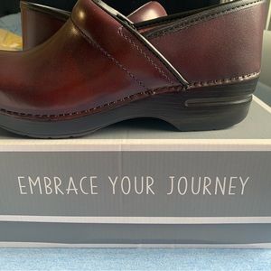 Dansko Professional Cabrio, color Cordovan